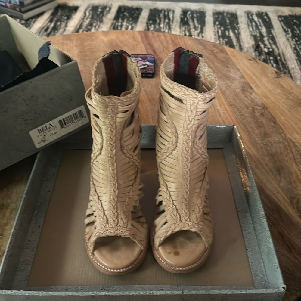 Freebird Bella Taupe Multi